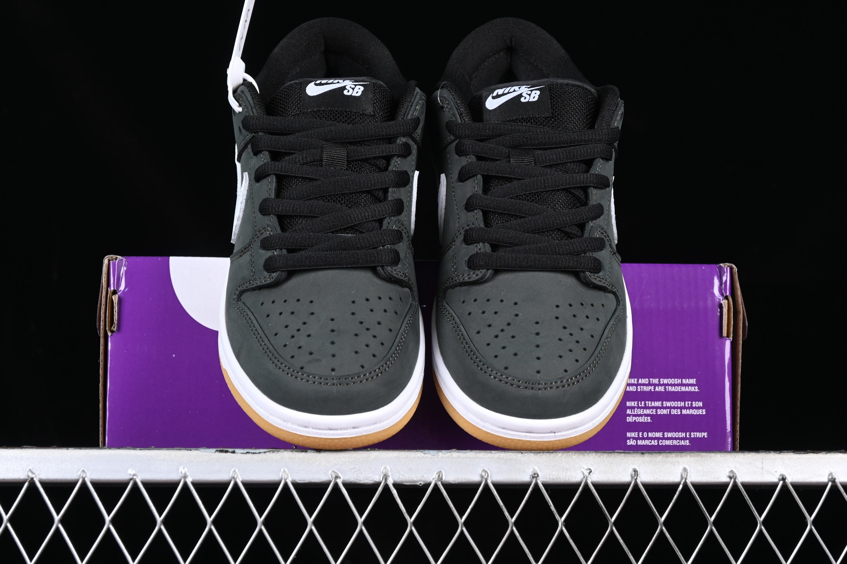 NikeSB Dunk Low Pro - Fog Black