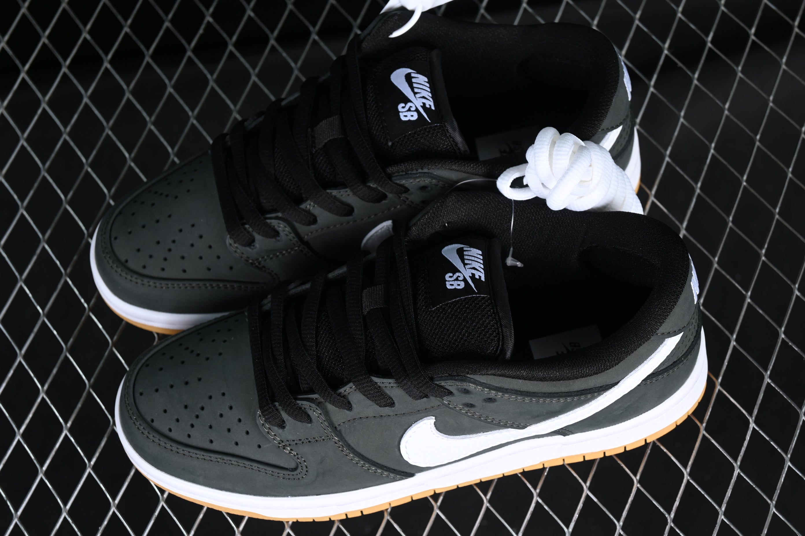 NikeSB Dunk Low Pro - Fog Black