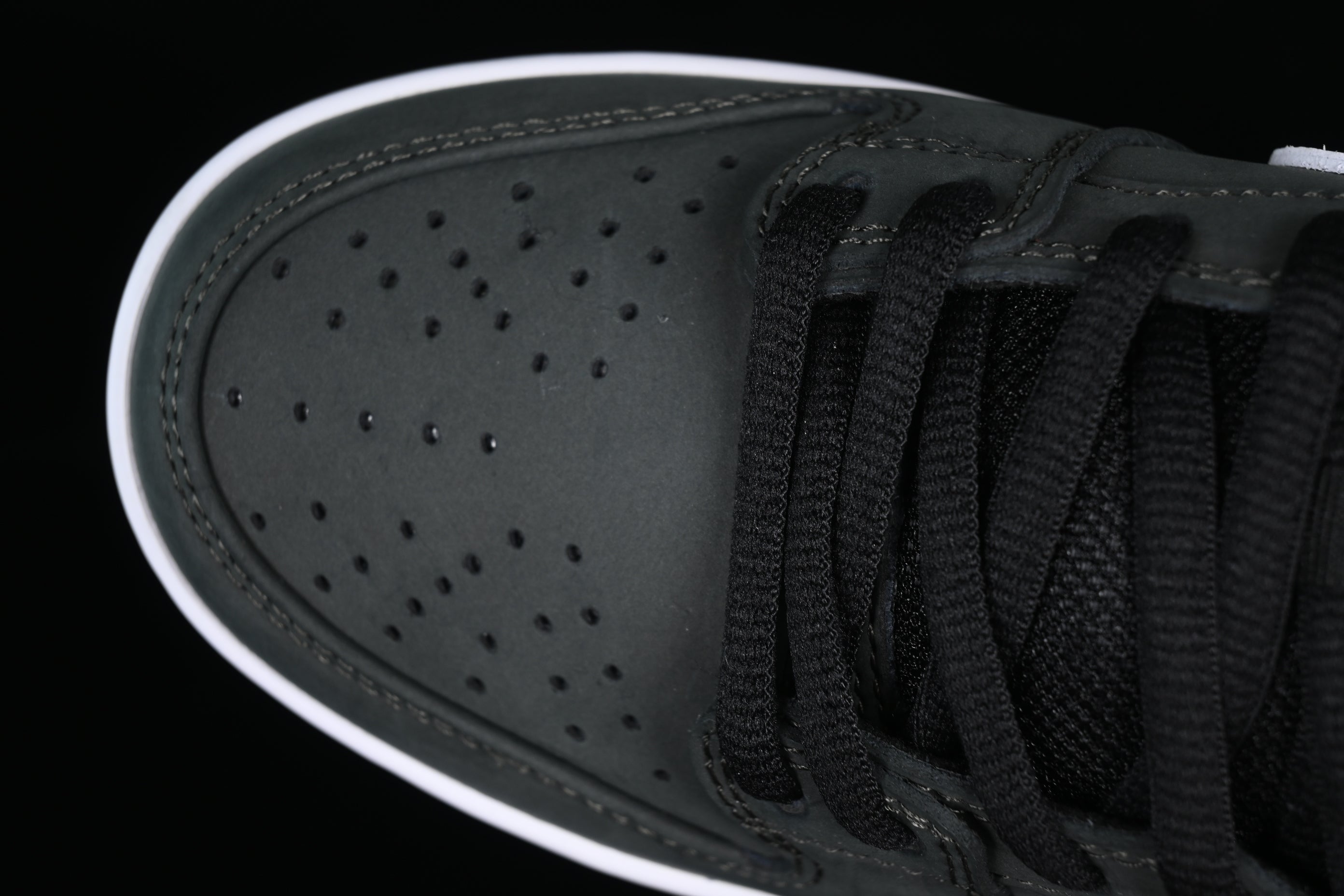 NikeSB Dunk Low Pro - Fog Black