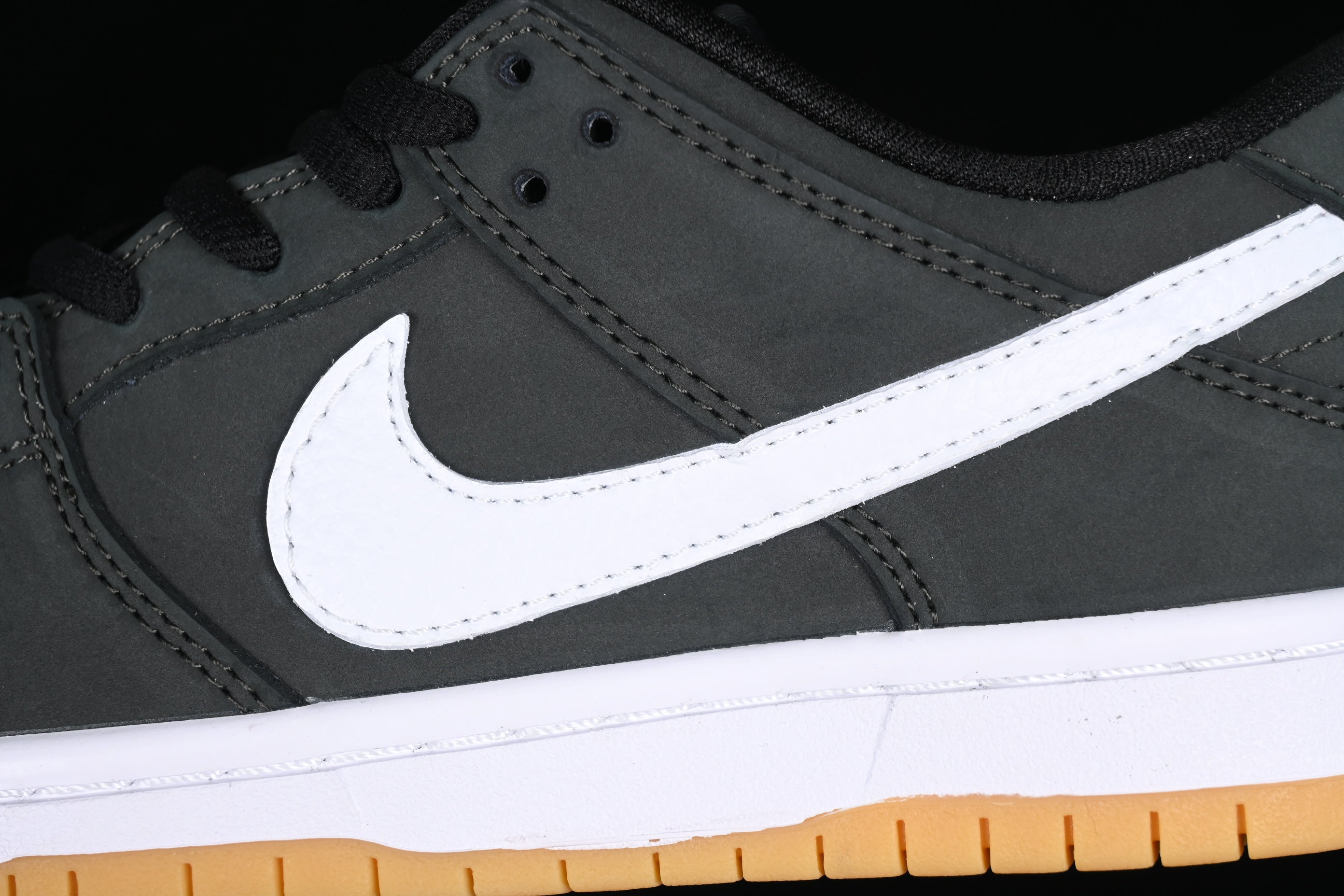 NikeSB Dunk Low Pro - Fog Black