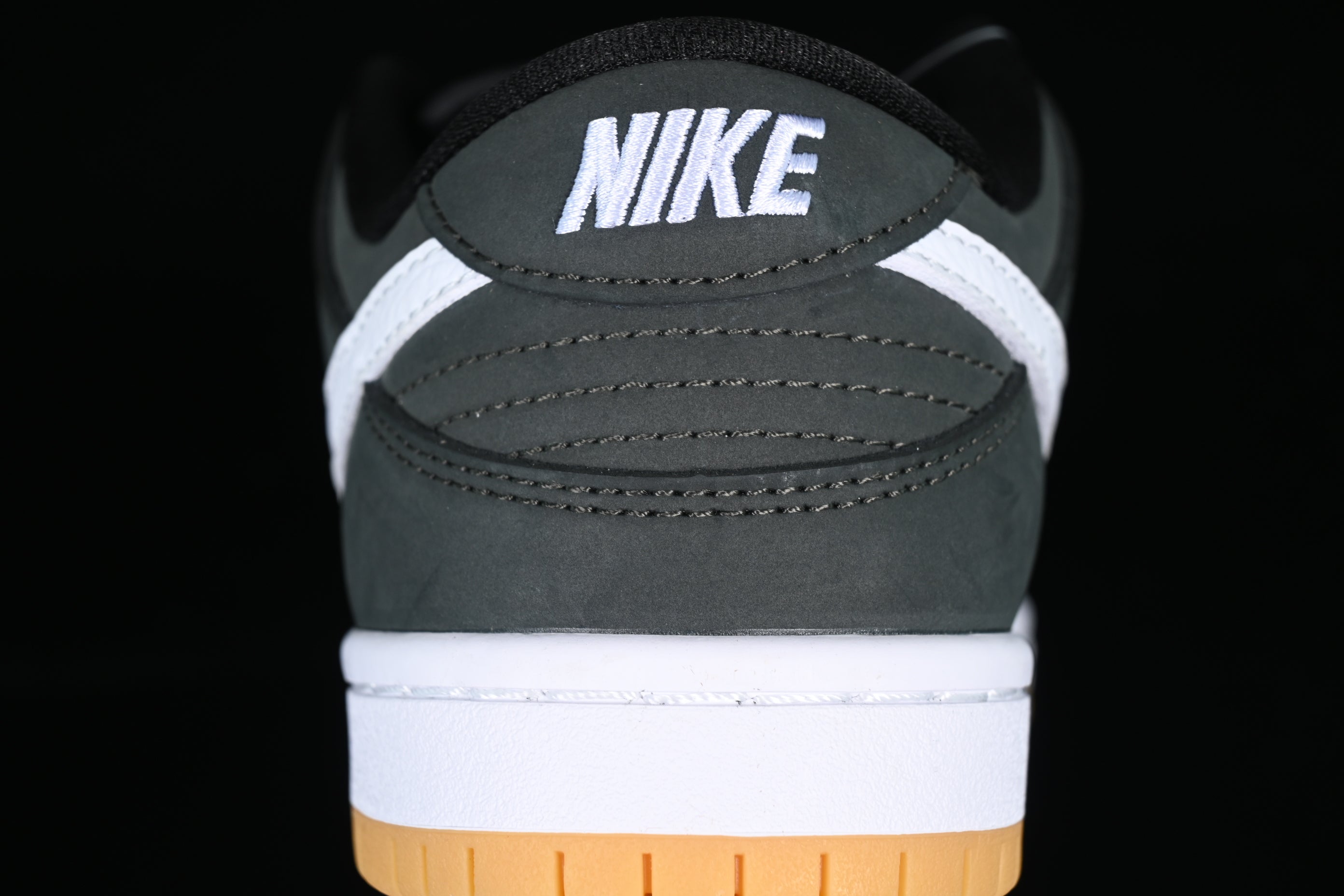 NikeSB Dunk Low Pro - Fog Black