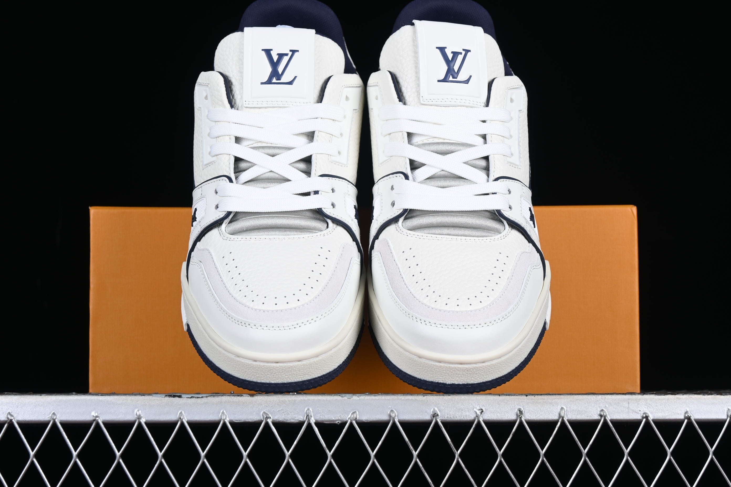 LouisVuitton Trainer #54 Signature - White Marine