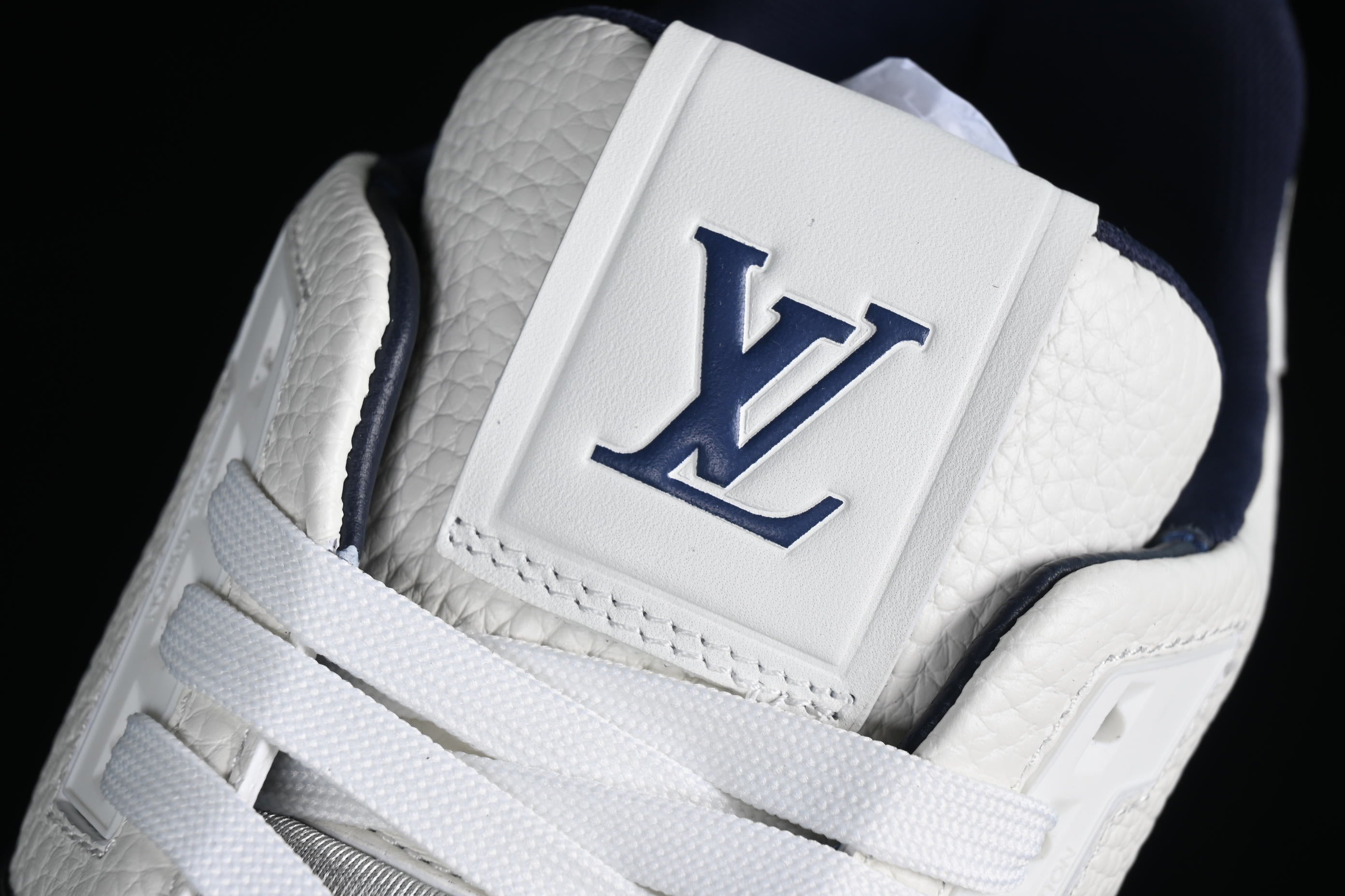 LouisVuitton Trainer #54 Signature - White Marine