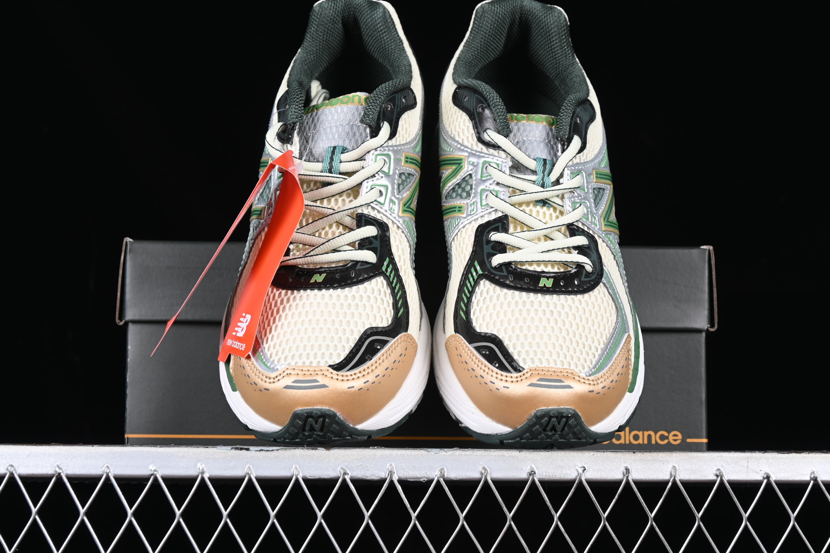 Aime Leon Dore x New Balance 860 V2 - Green Copper