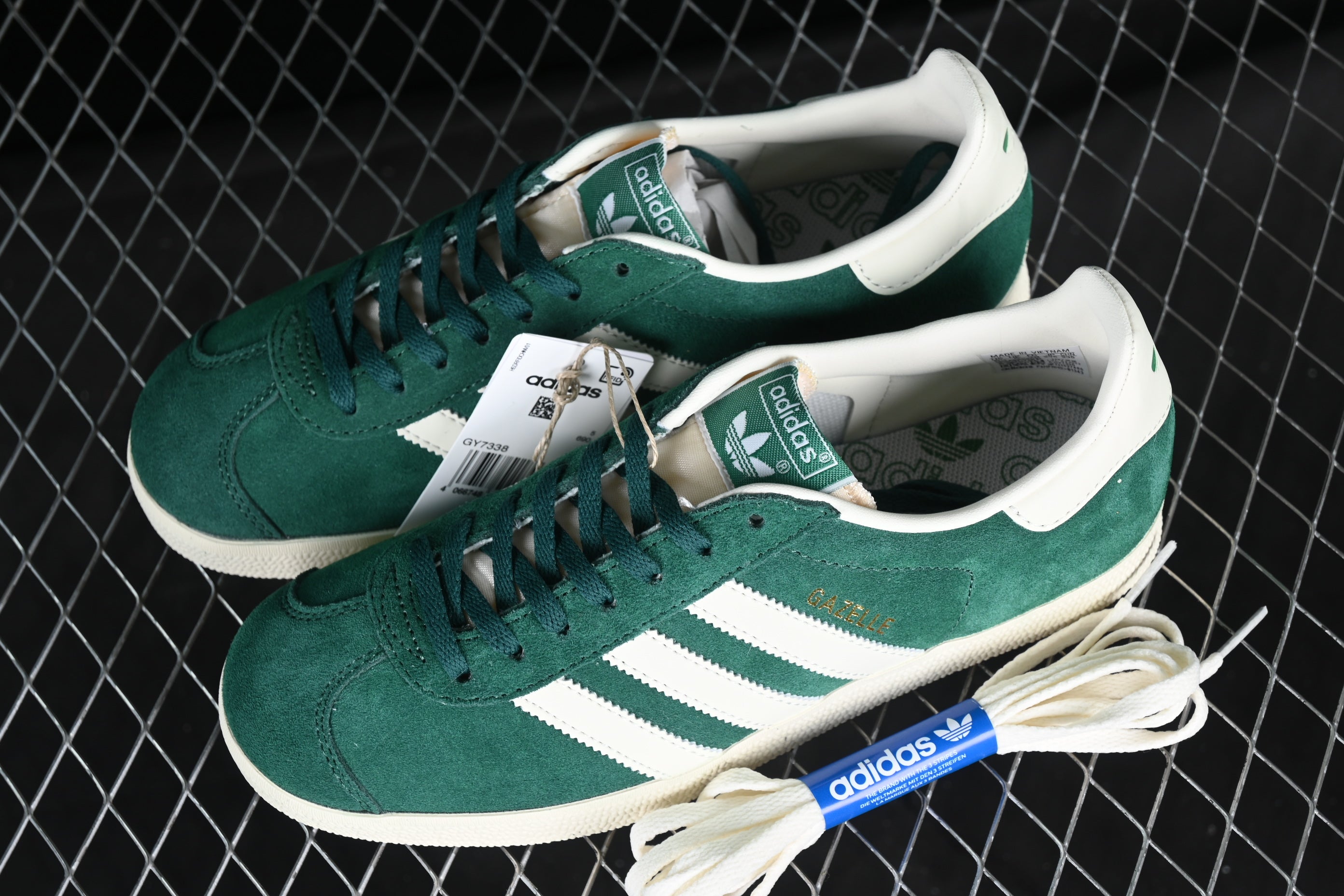 adidasMens Gazelle - Green