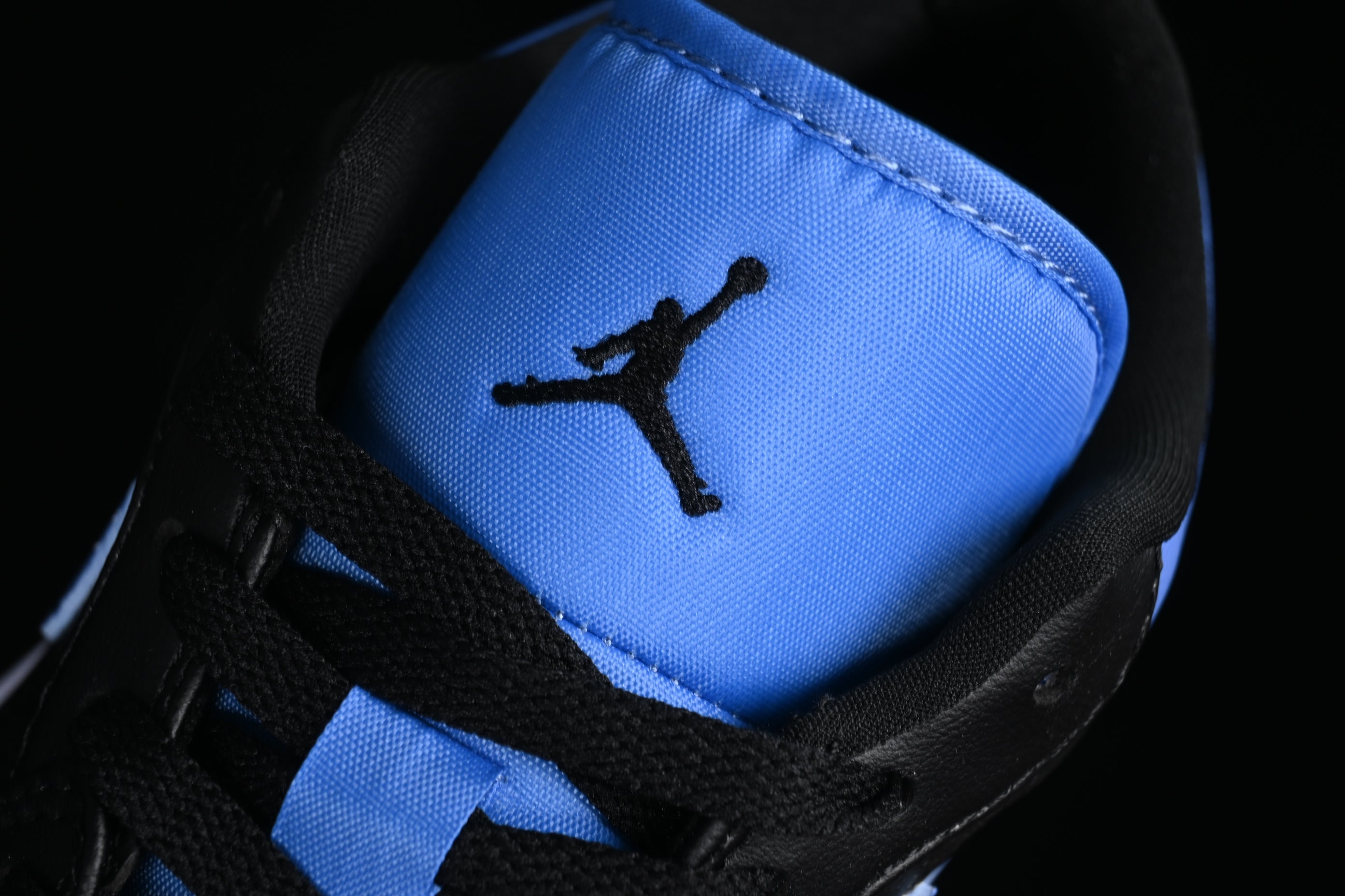 Air Jordan 1 AJ1 Low - Black University Blue