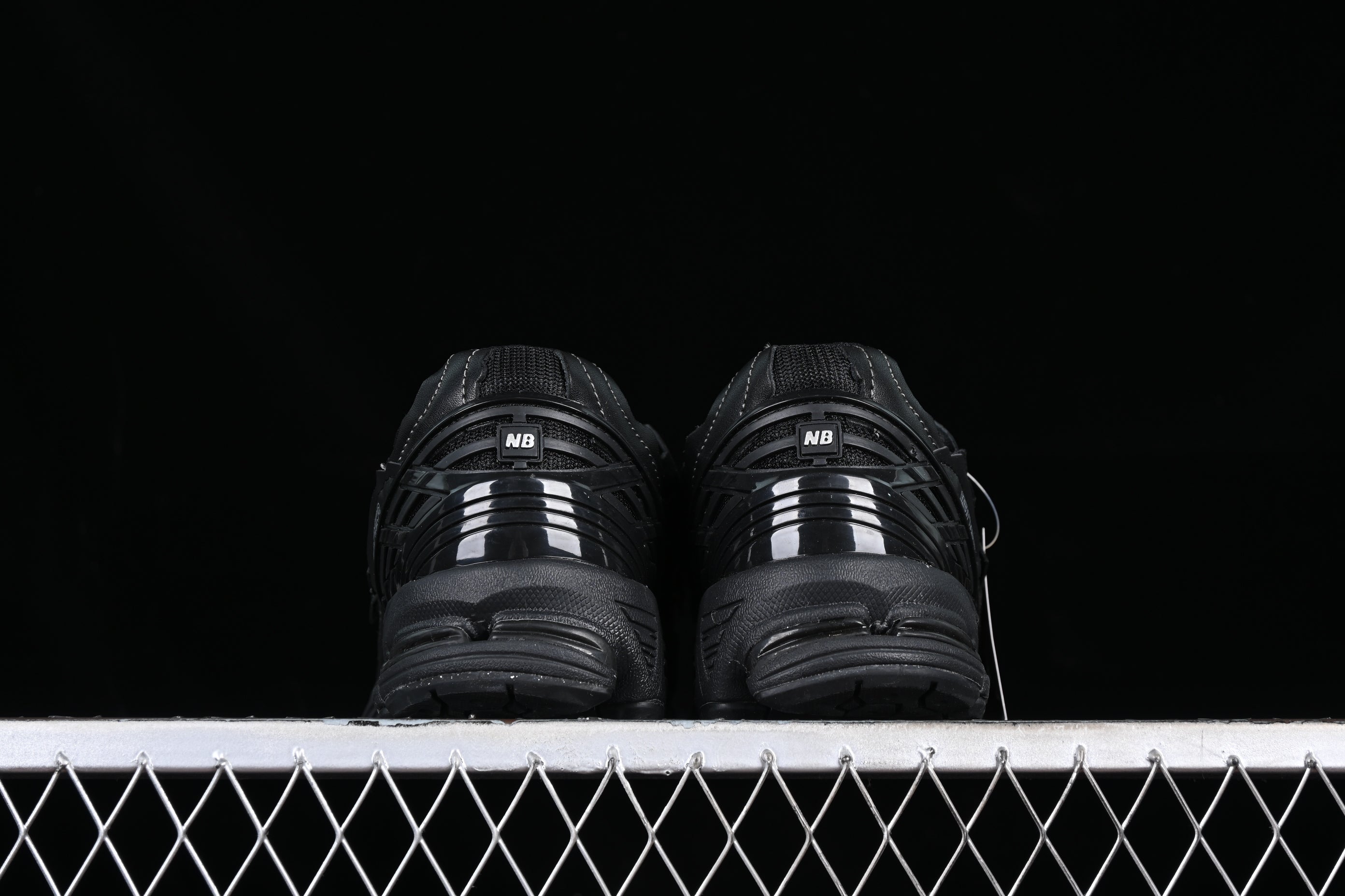 New Balance 1906R - Black/Silver Metallic