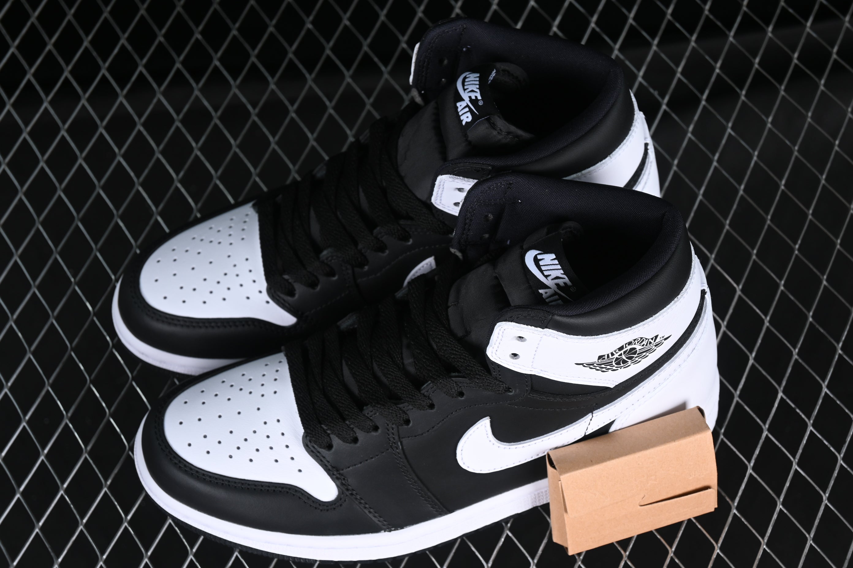 Derek Jeter x Air Jordan 1 AJ1 High - RE2PECT