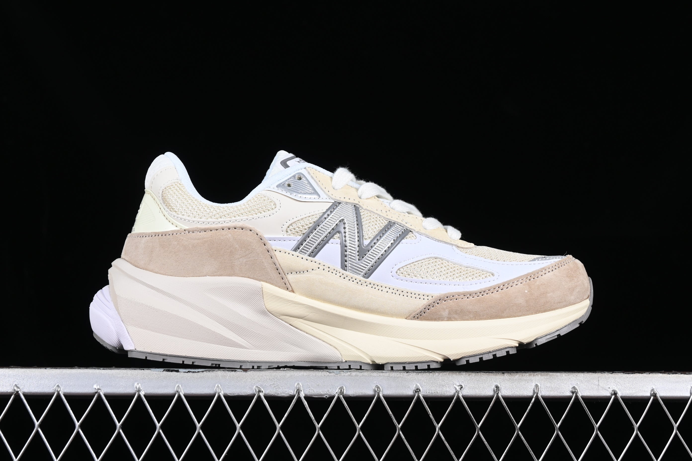 New Balance 990V6 - Desert Sand