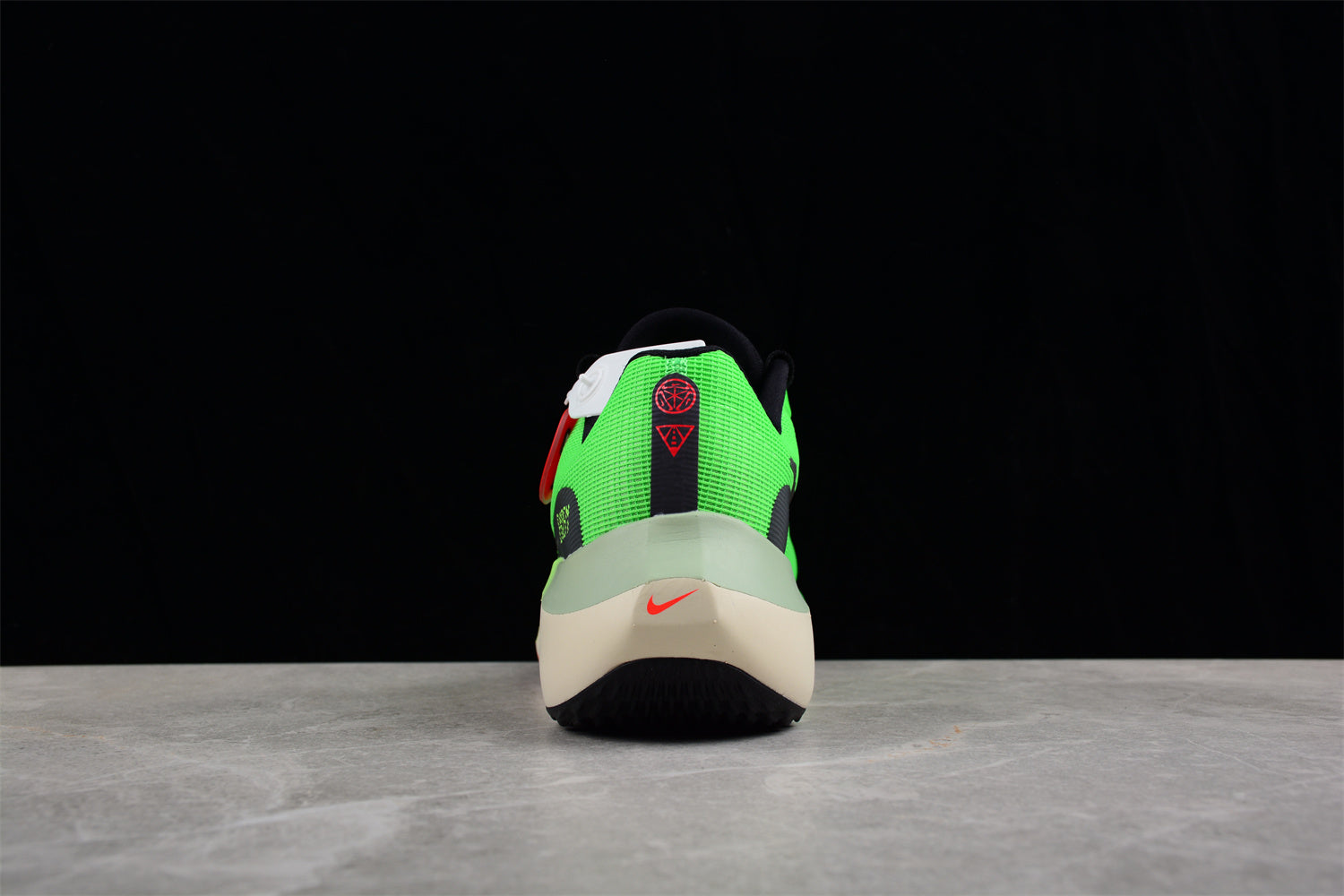 NikeMens Zoom Fly 5 - Ekiden