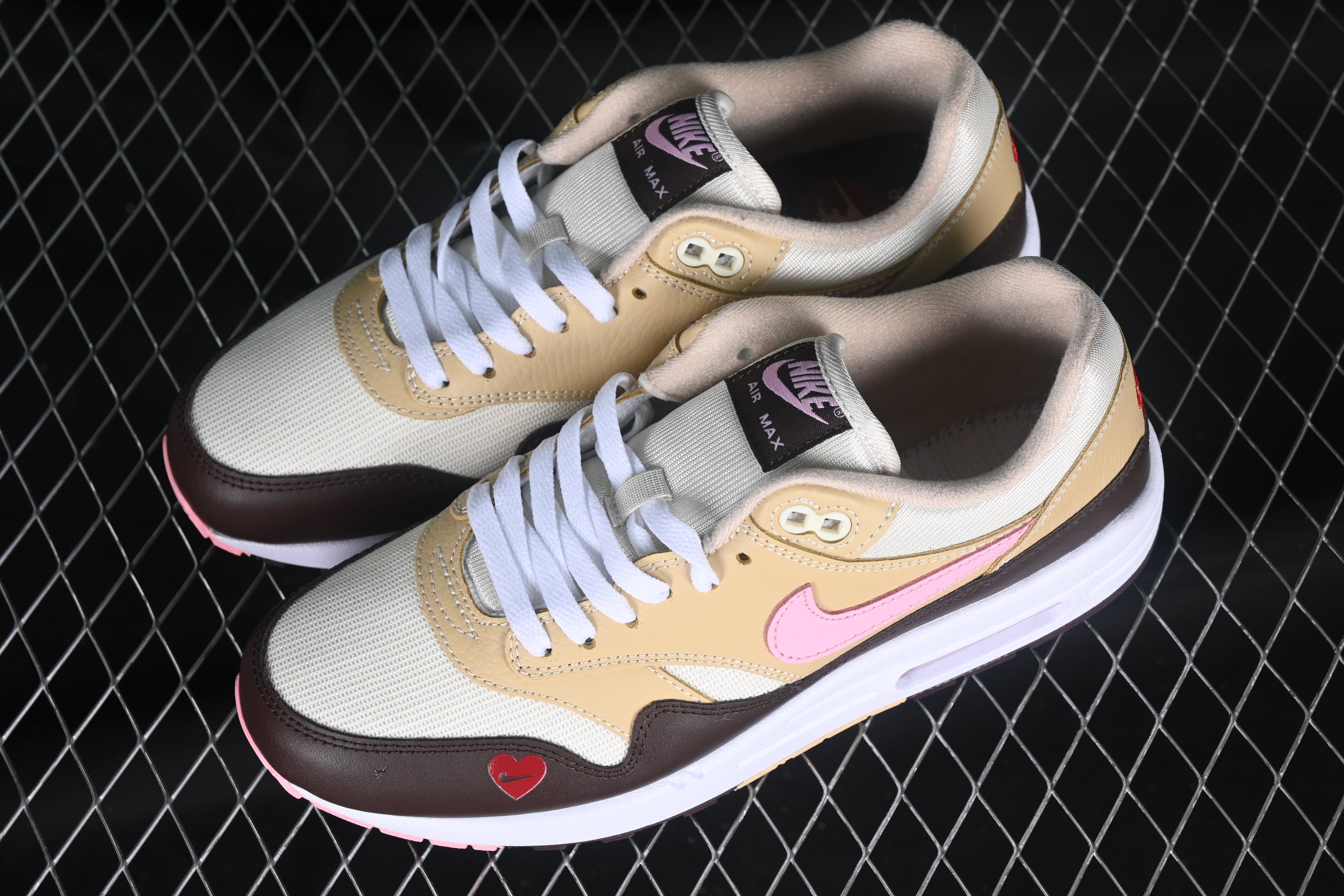 NikeWMNS Air Max 1 AM1 Valentine's Day -  Scoops Up Stussy