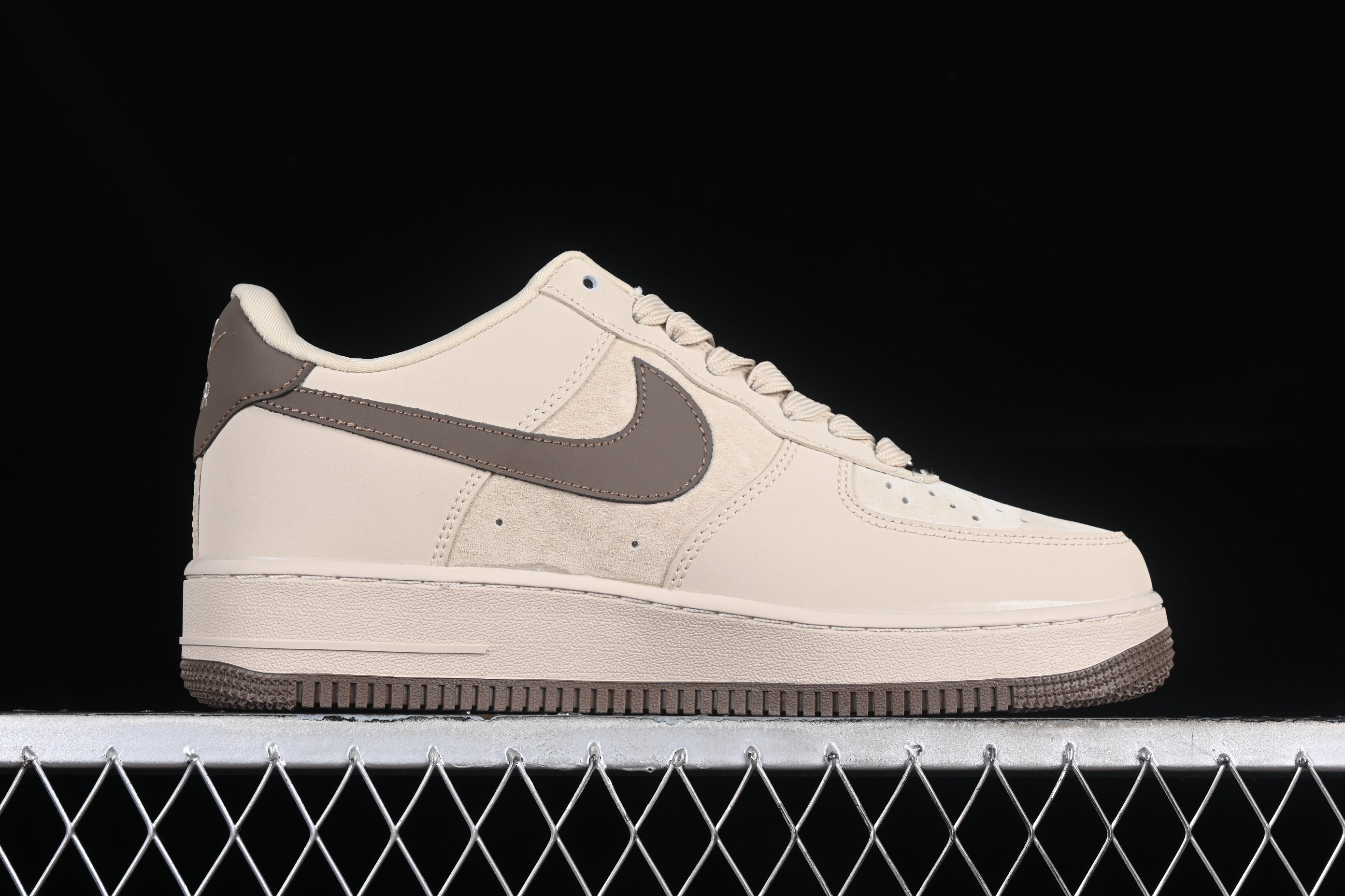 NikeMens Air Force 1 AF1 Low LV - Dark Brown