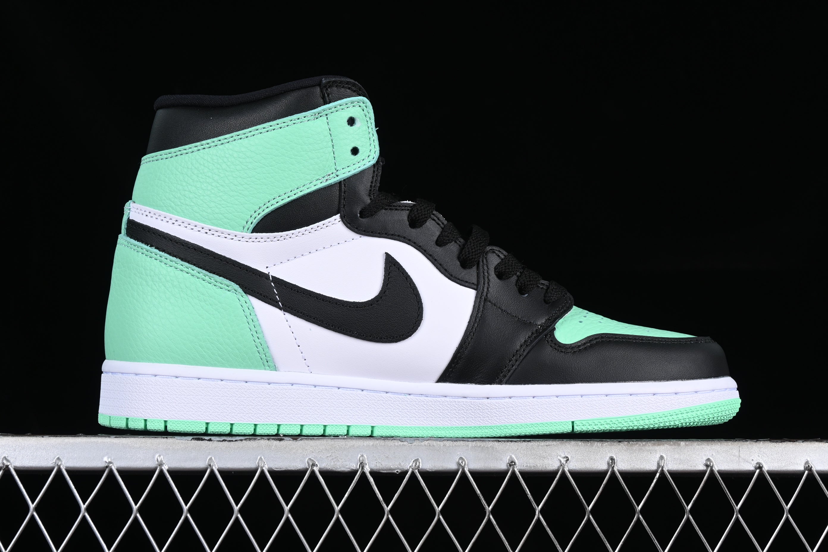 Air Jordan 1 AJ1 High - Green Glow