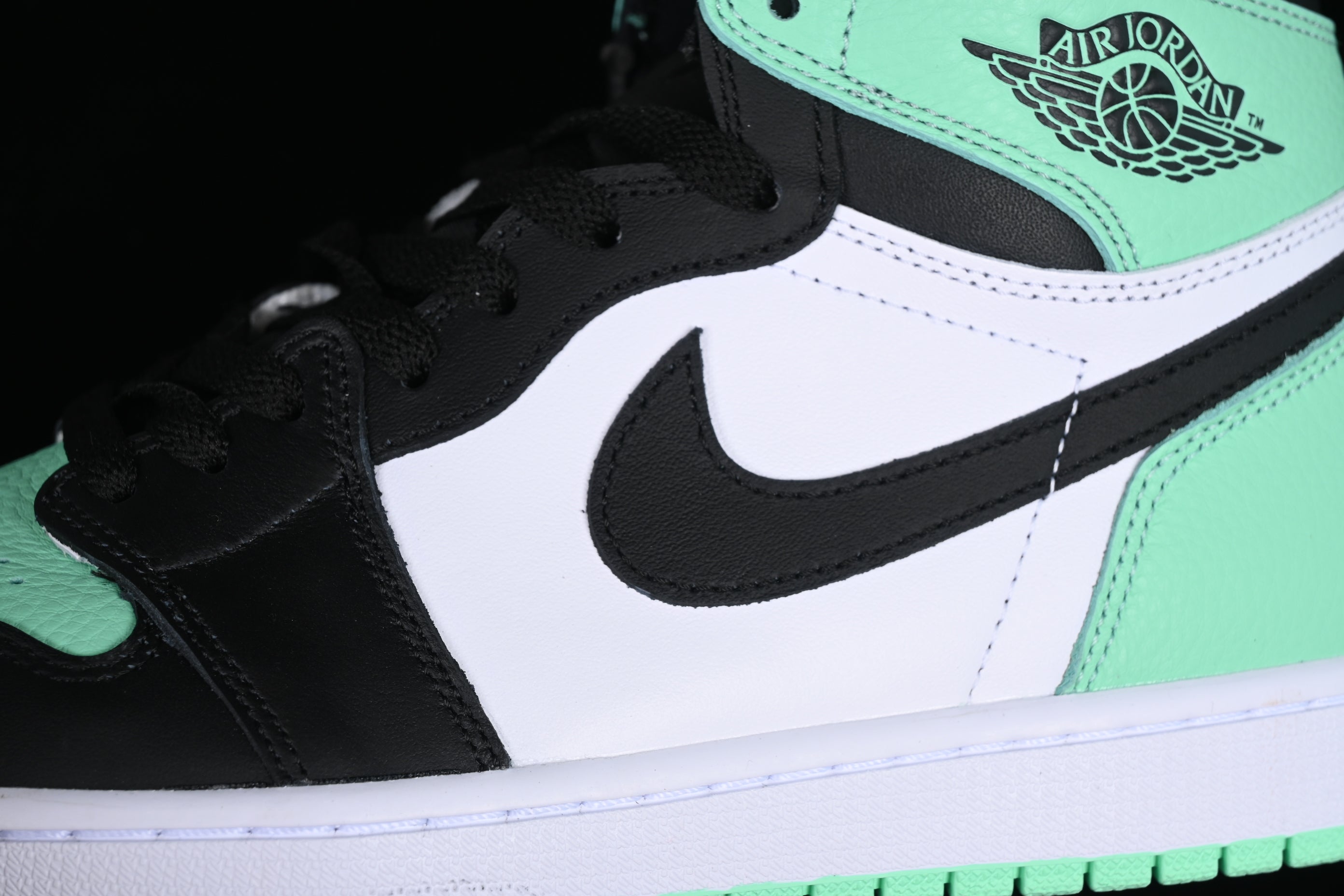 Air Jordan 1 AJ1 High - Green Glow