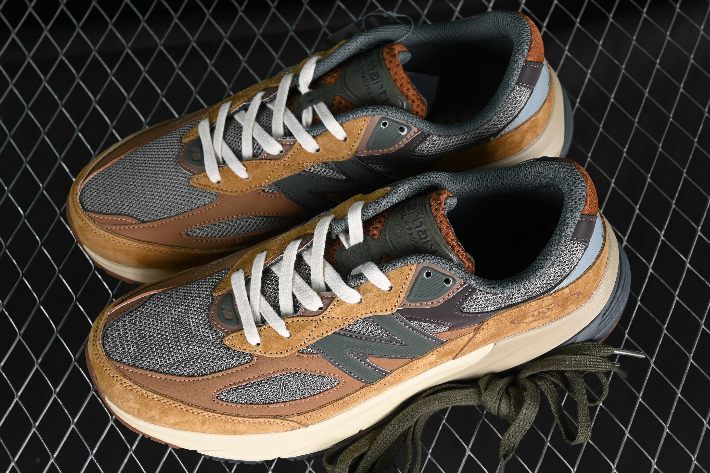 New Balance 990 - Carhartt WIP