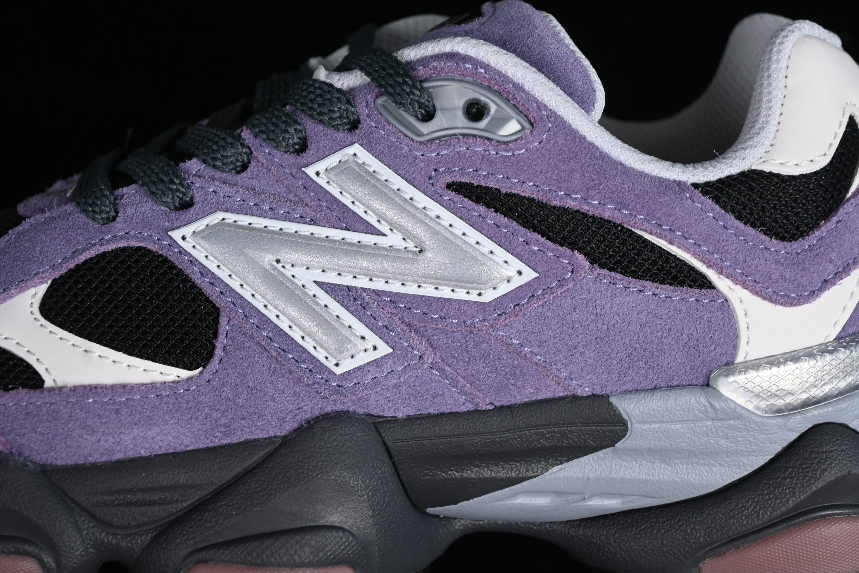 New Balance 9060 - Violet Noir