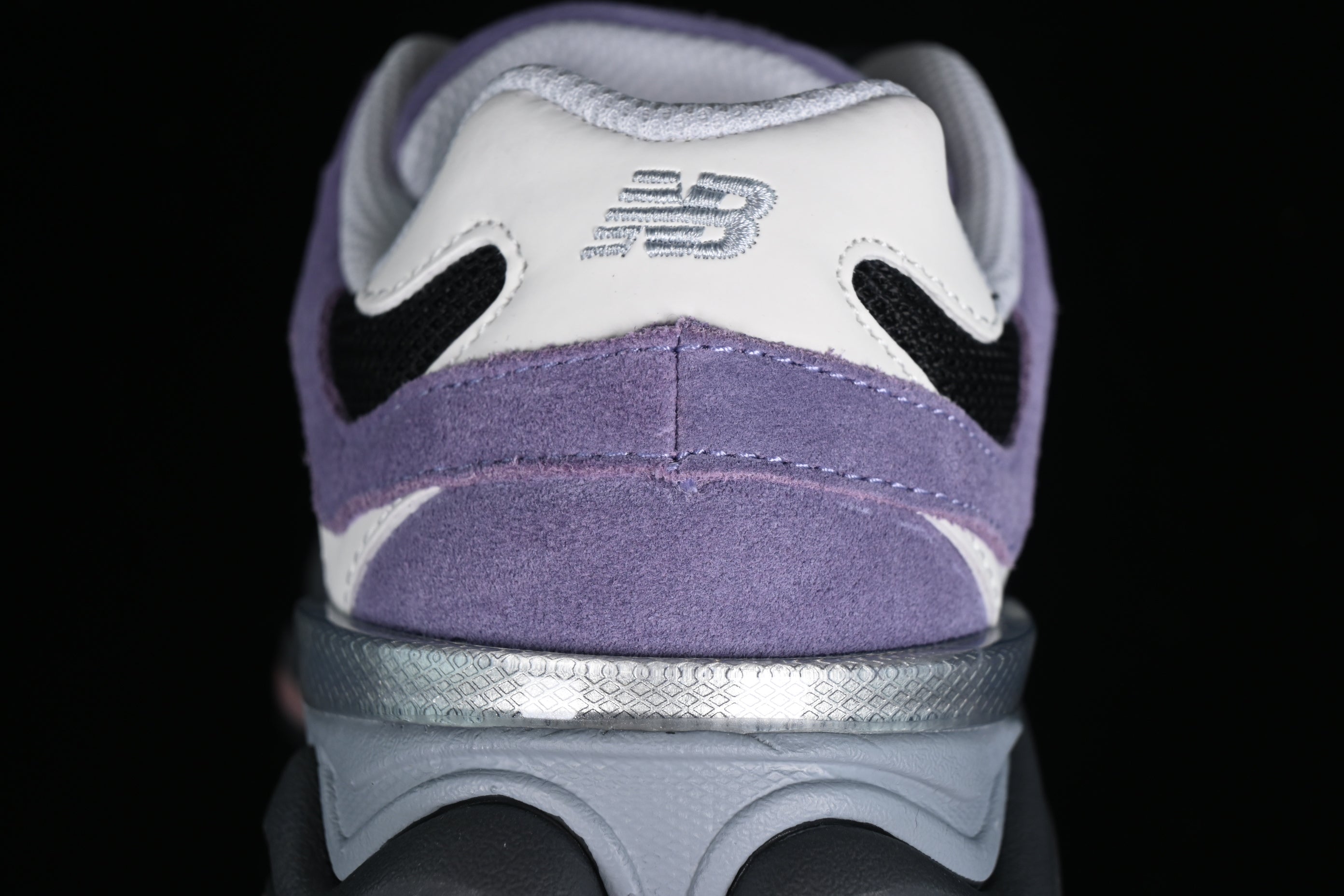 New Balance 9060 - Violet Noir