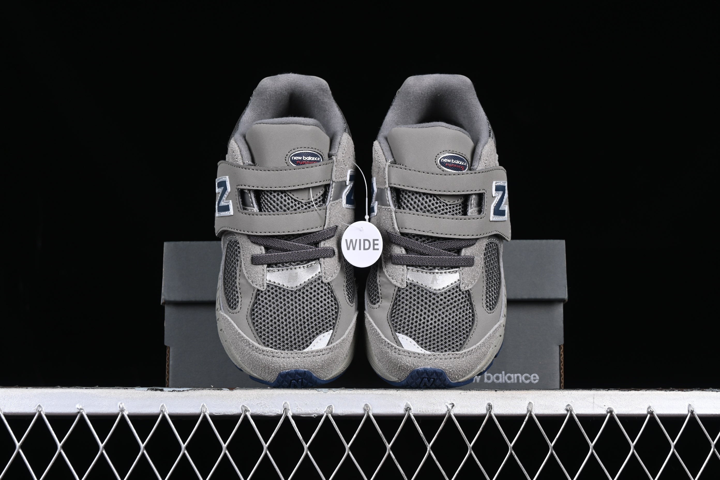 New Balance 2002R - Grey Pouch