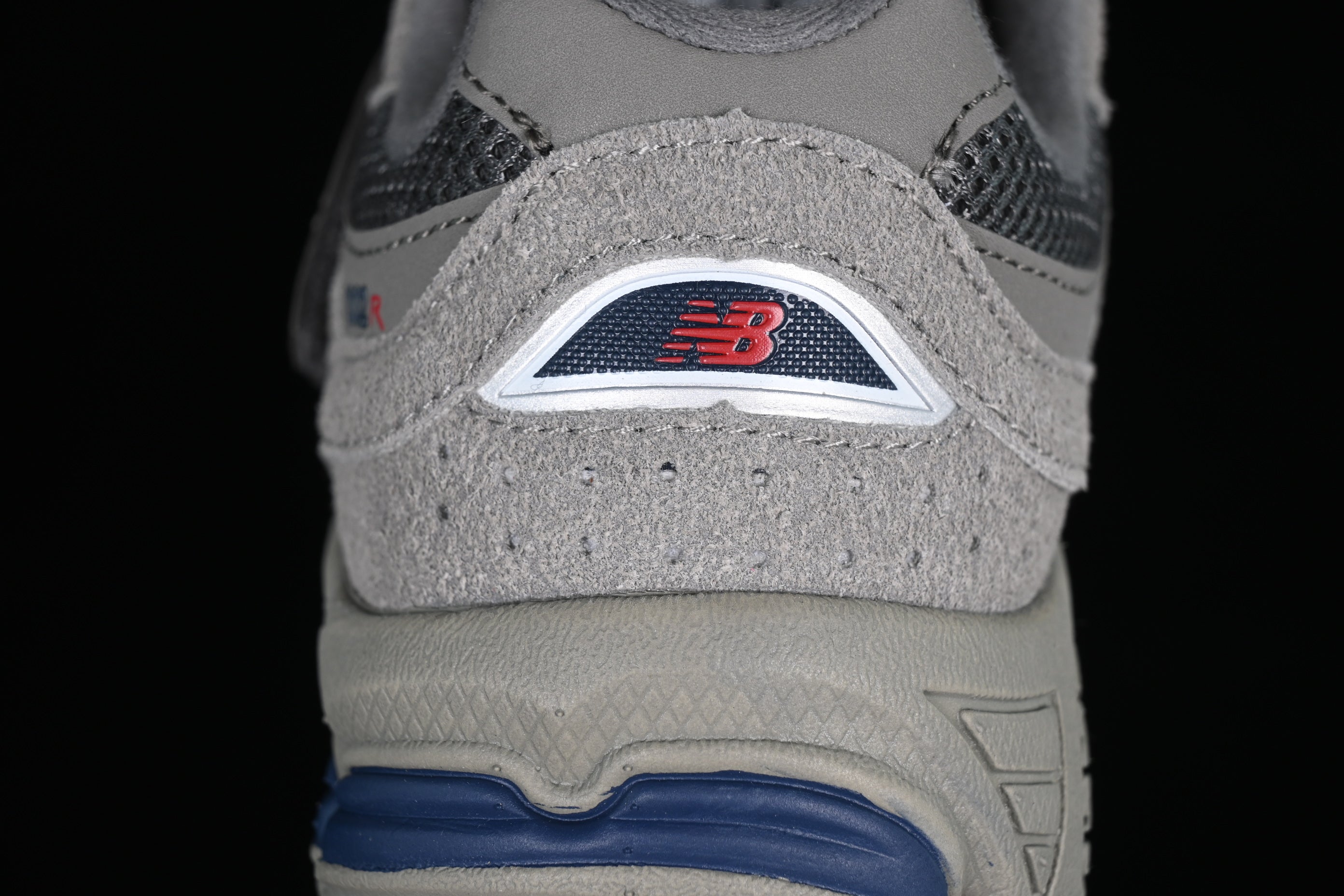 New Balance 2002R - Grey Pouch