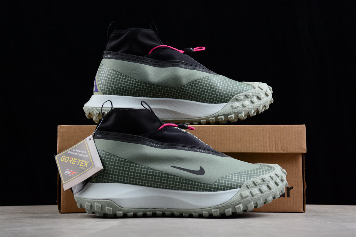 NikeMens Acg GoreTex - Mountain Fly