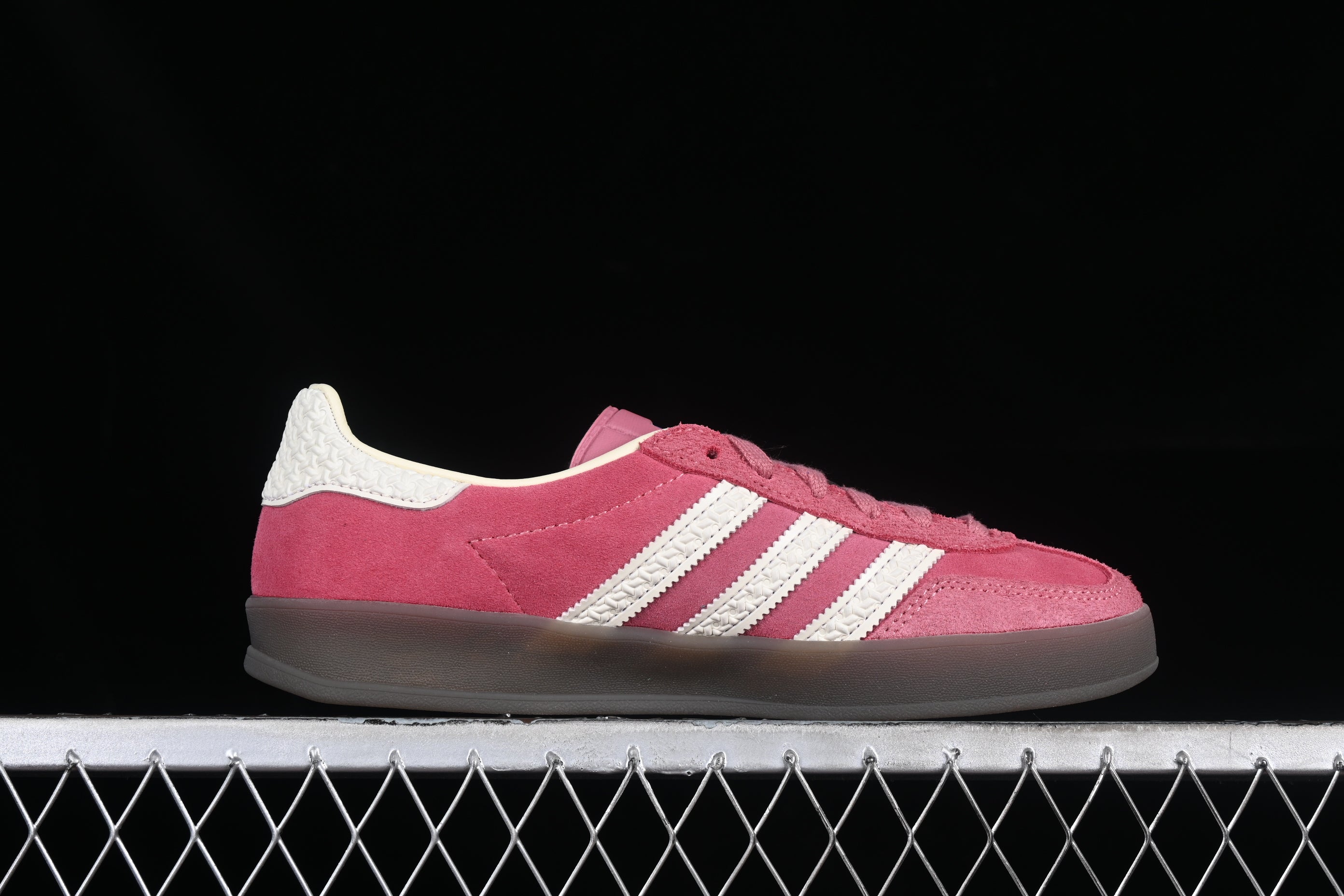 adidasMens Originals Gazelle - Pink