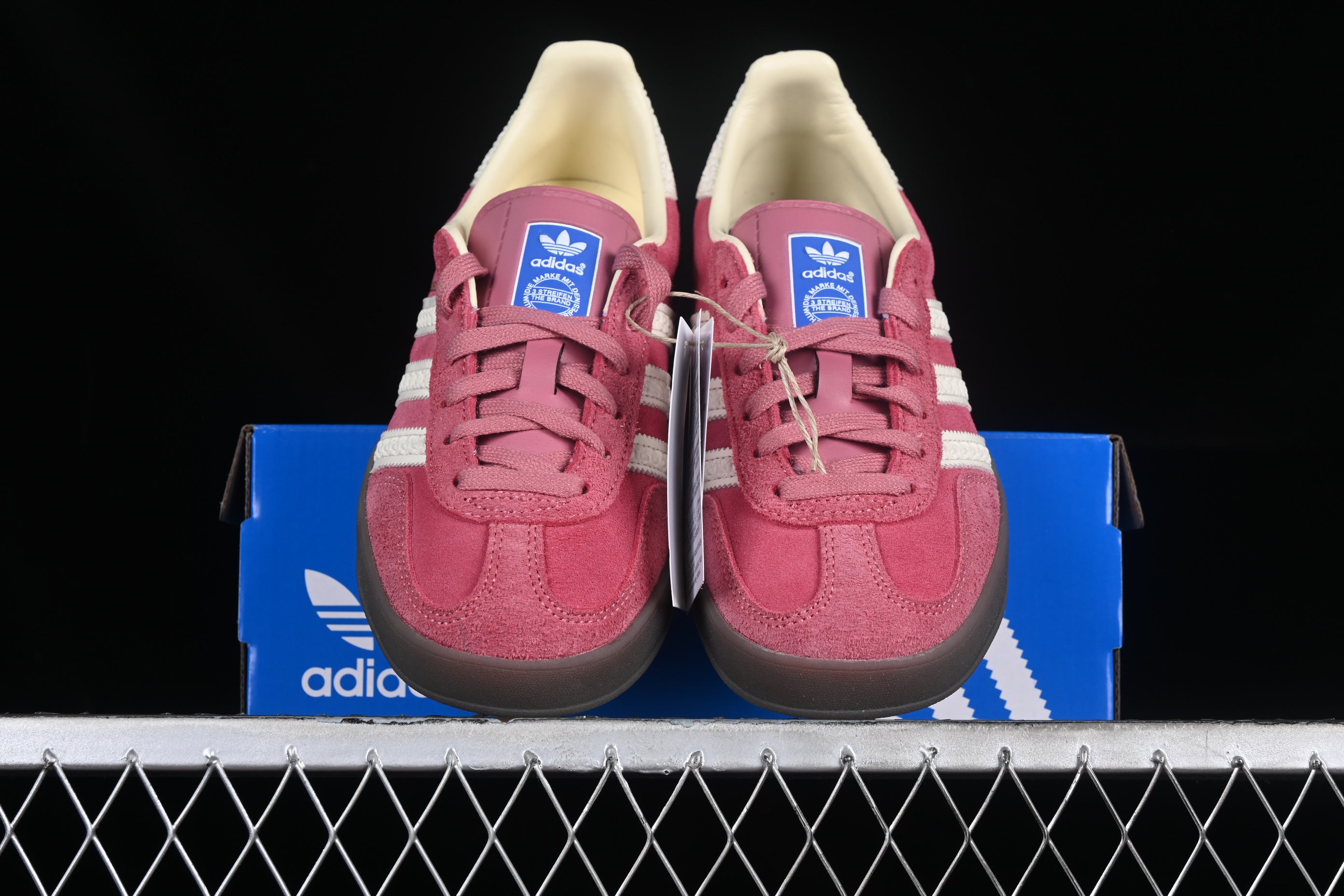 adidasMens Originals Gazelle - Pink