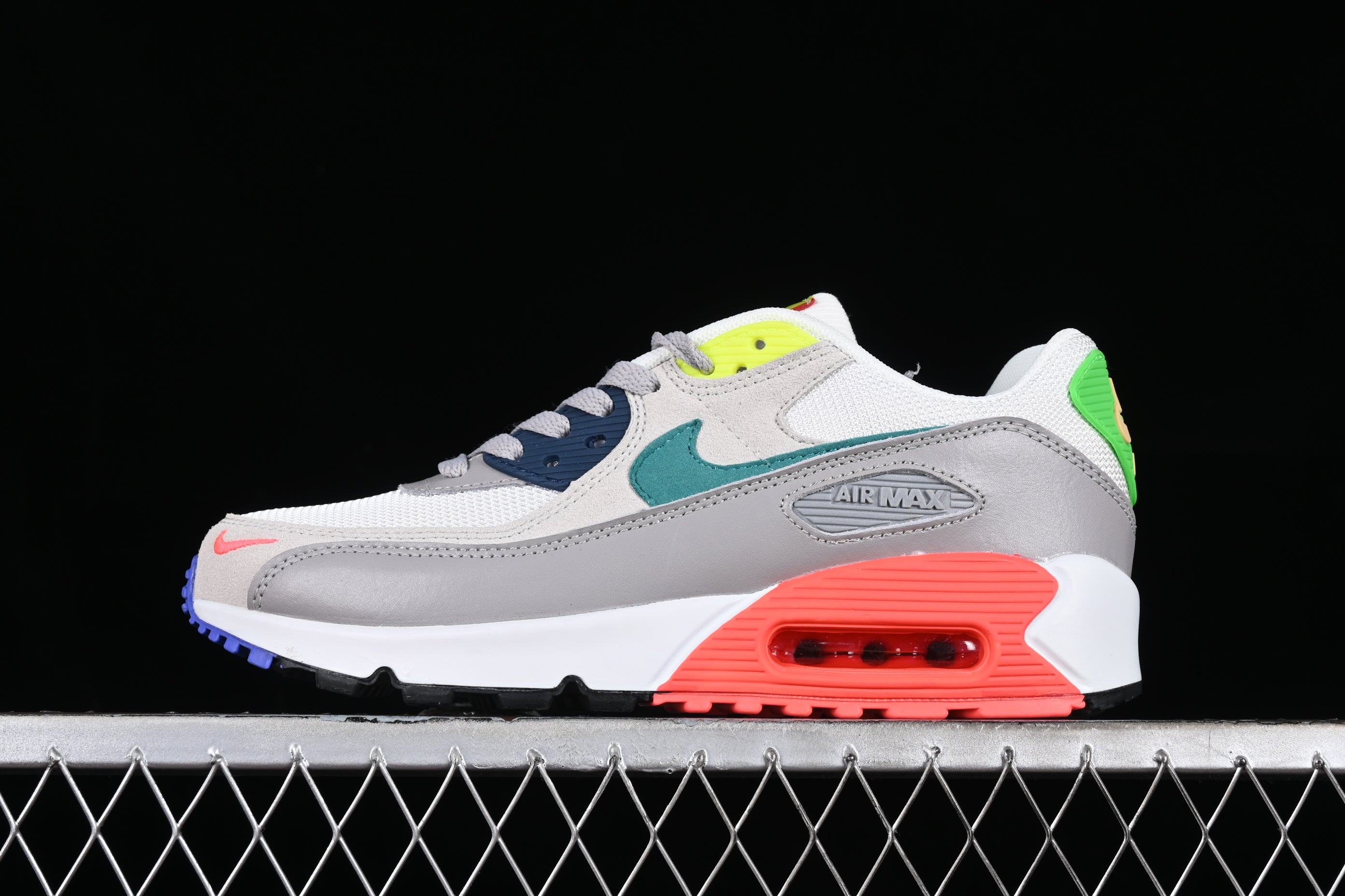 NikeMens Air Max 90 AM90 - Evolution Of Icon