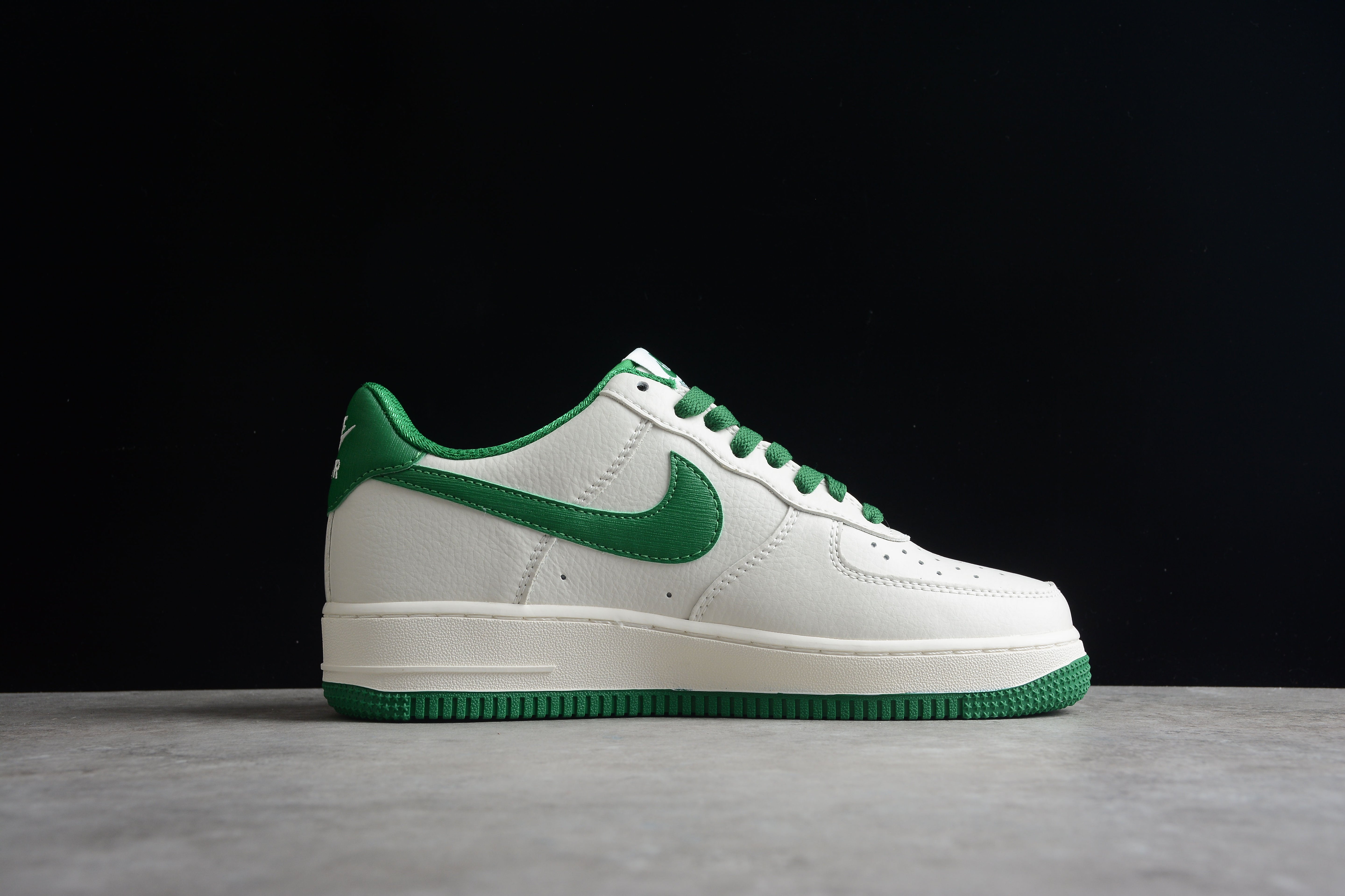 NikeMens Air Force 1 AF1  - White Malachite