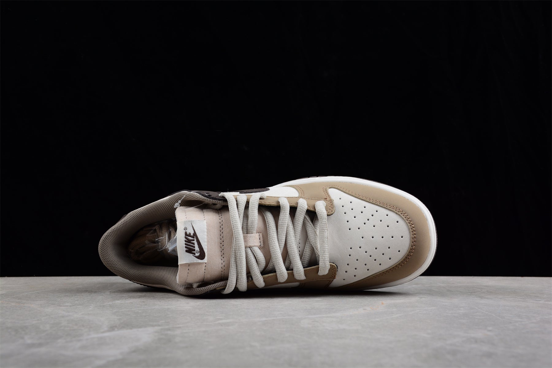 Otomo Katsuhiro x NikeSB Dunk Low - White/Brown