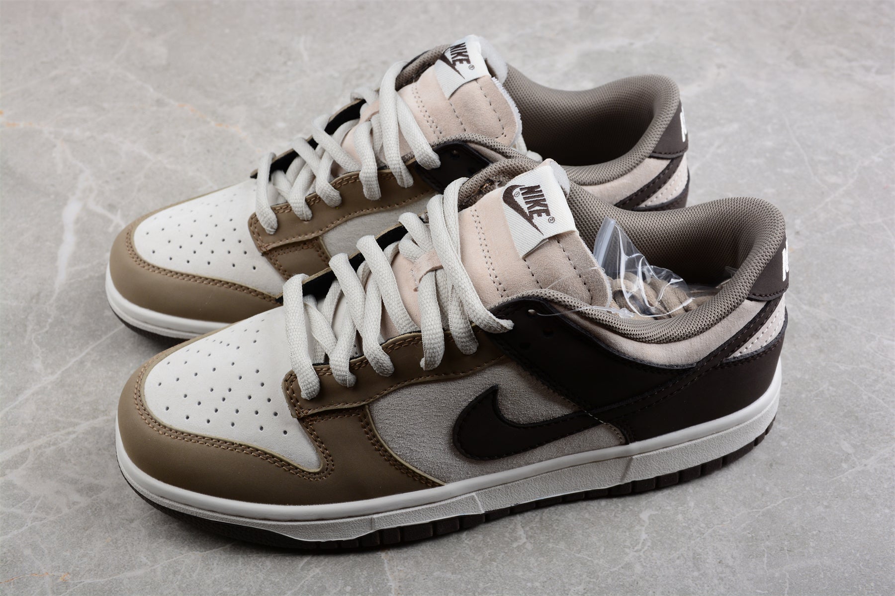 Otomo Katsuhiro x NikeSB Dunk Low - White/Brown