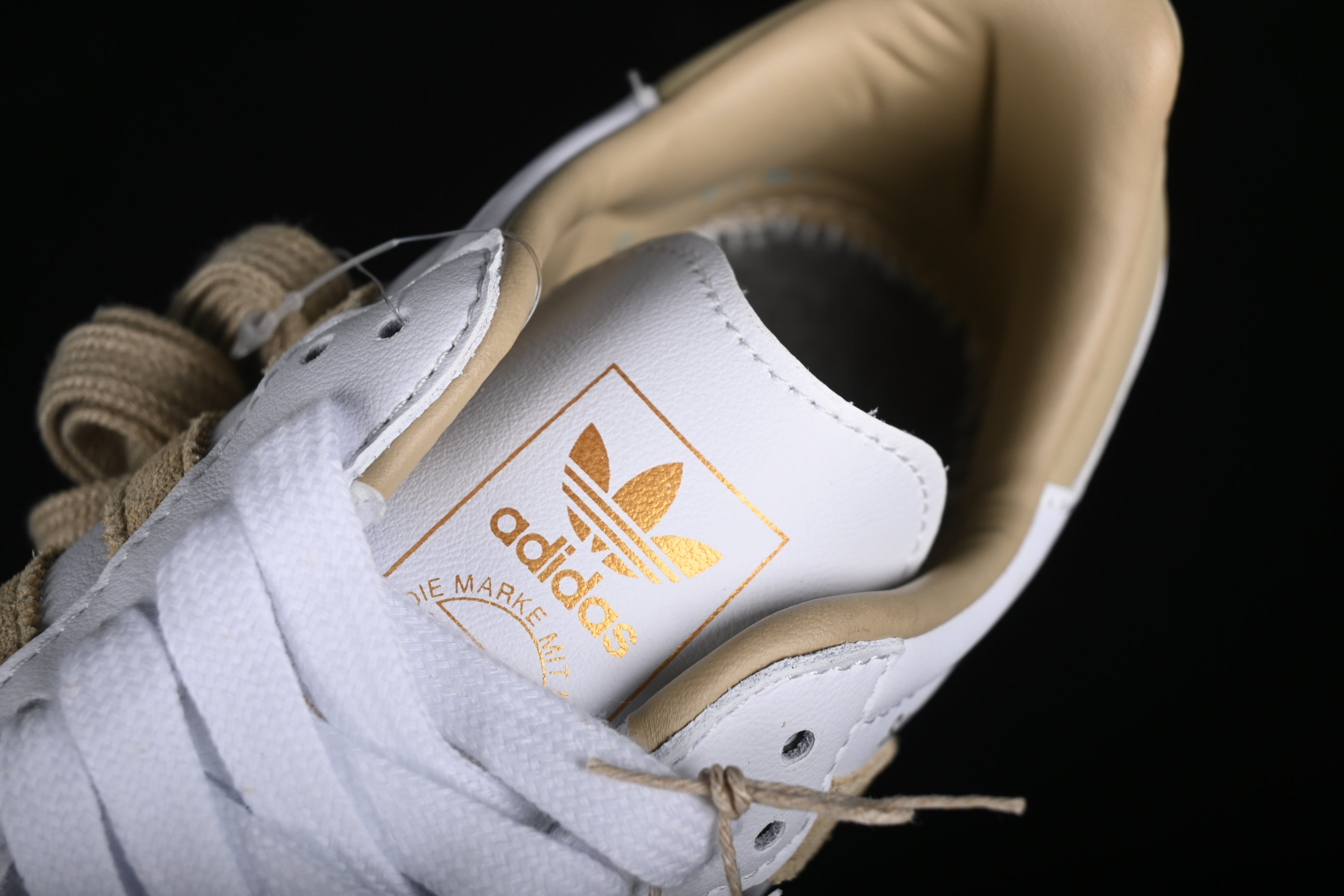 adidasWMNS Samba - Cream/White