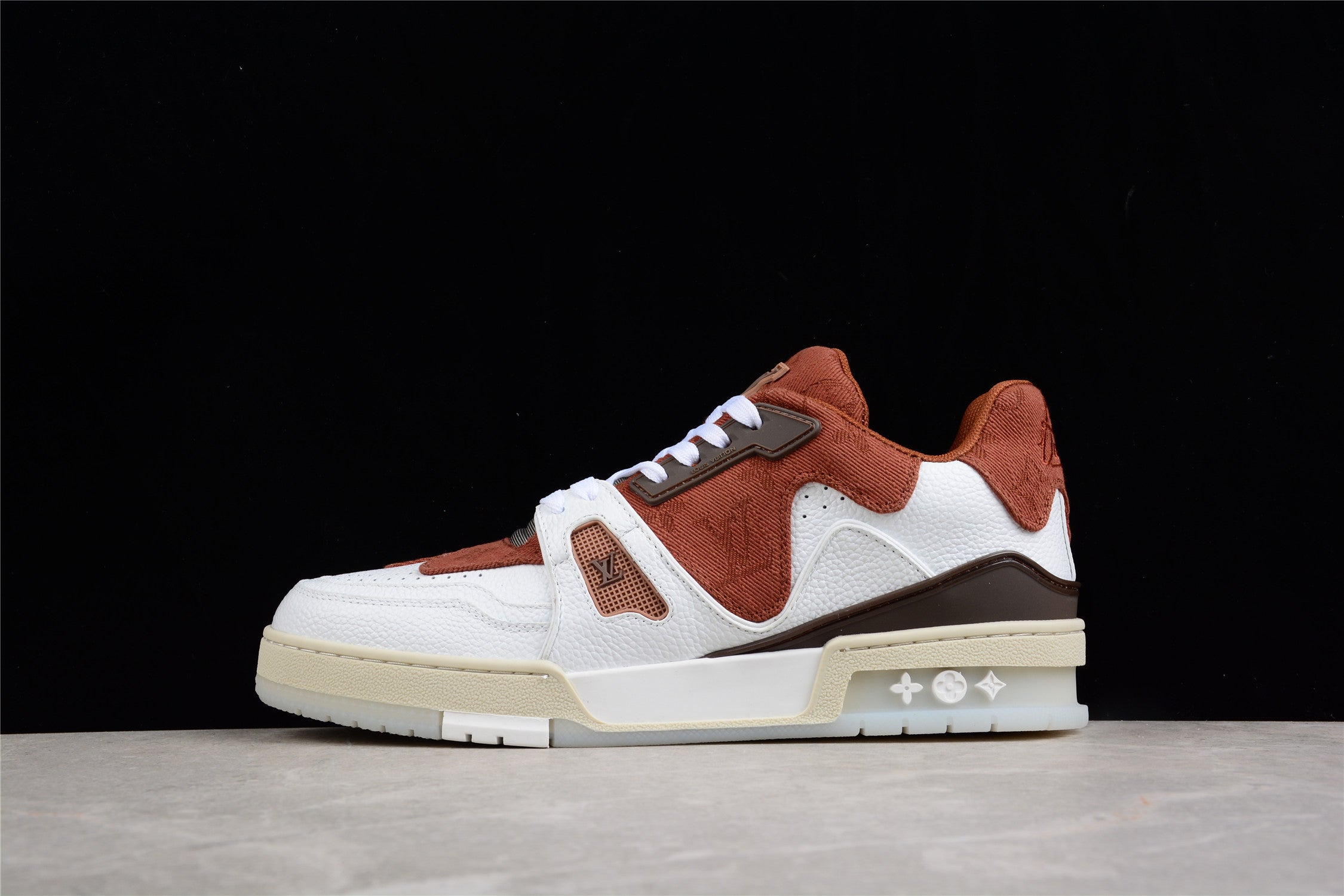 LouisVuitton Trainer- Brown