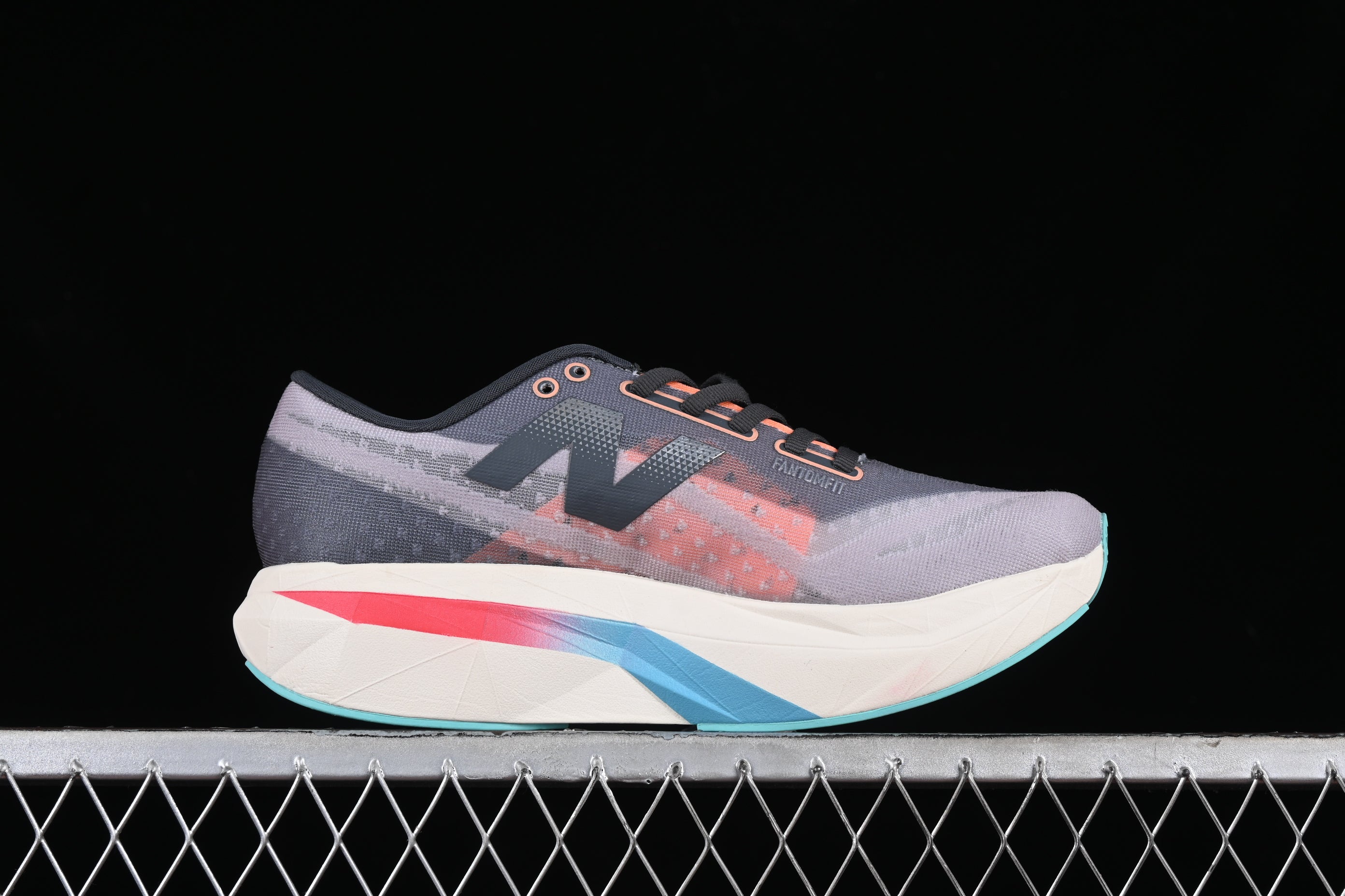 New Balance FuelCell Rebel V4 - Grey