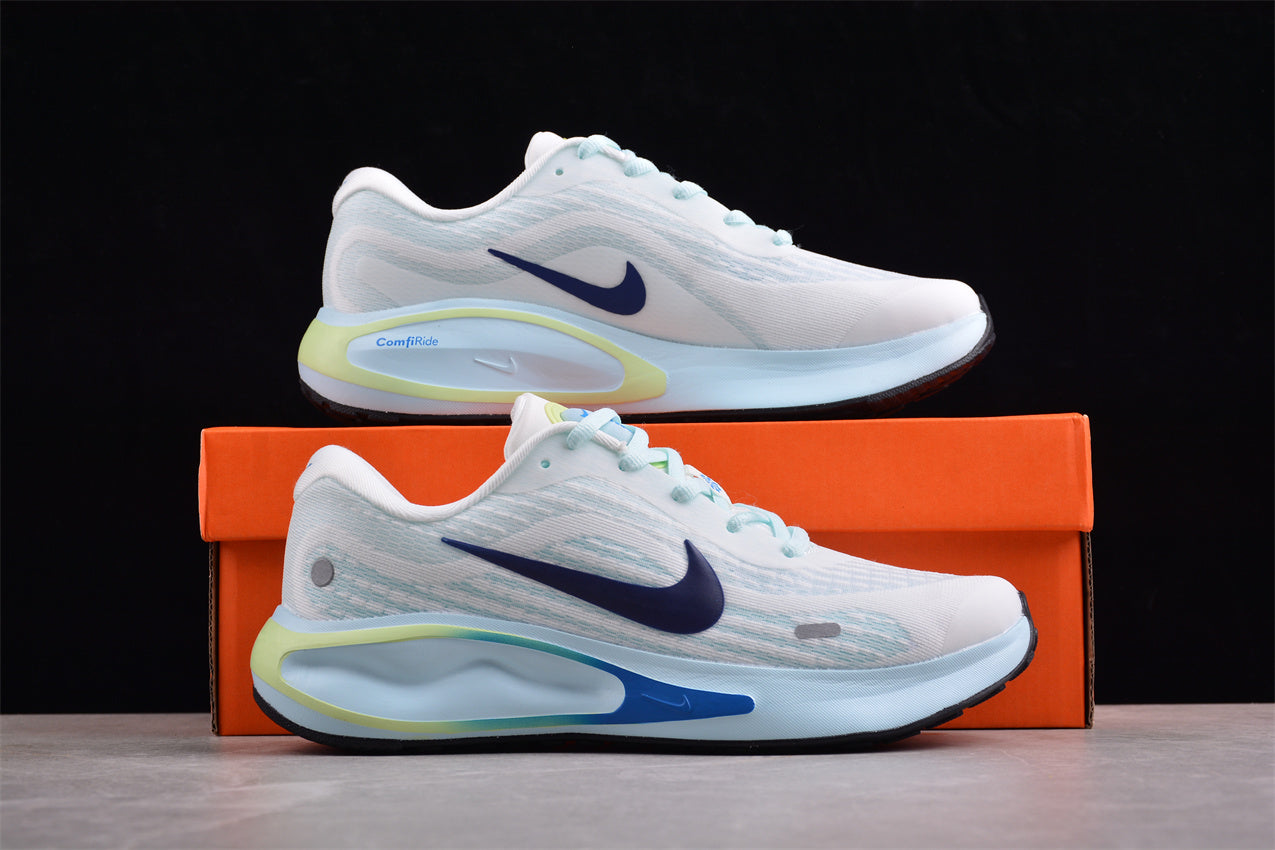 NikeMens Journey Run - Summit White/Glacier Blue