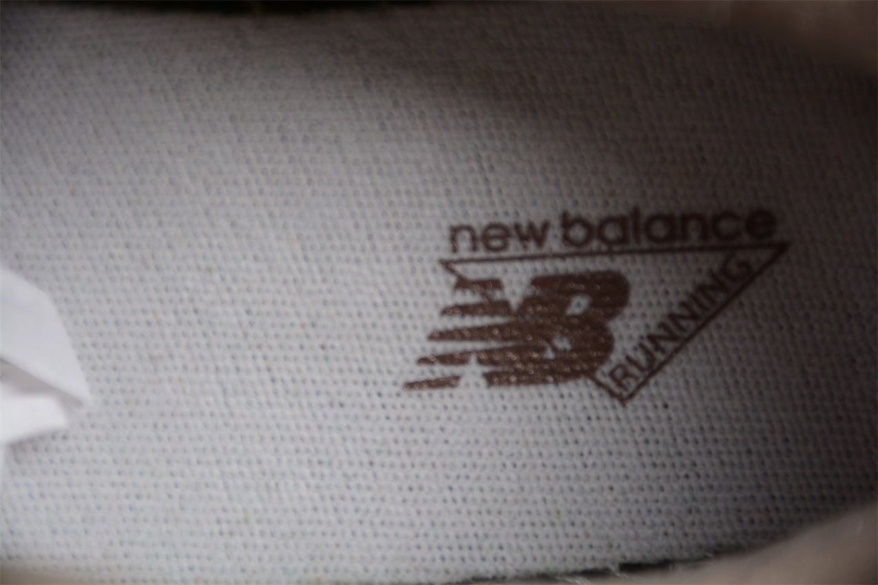 New Balance 9060 - Mushroom