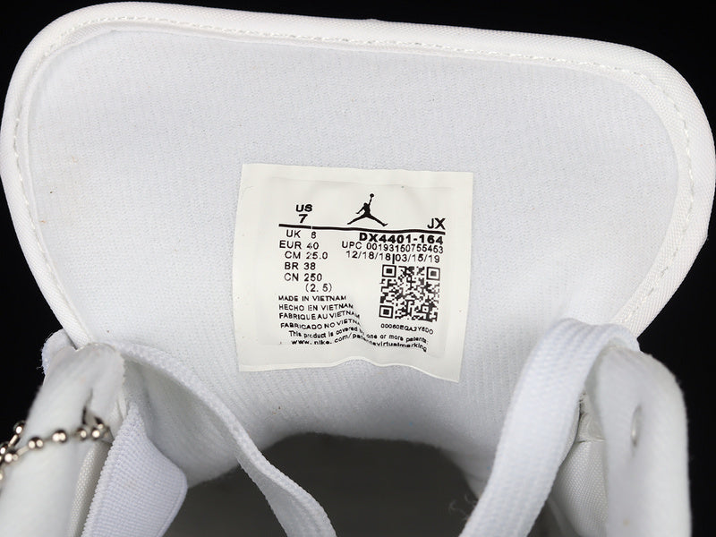 Air Jordan 2 AJ2 Retro Low - NC to Chi