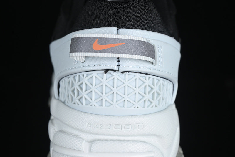 NikeUnisex Zoom Vomero 5 Roam - Black Light Silver