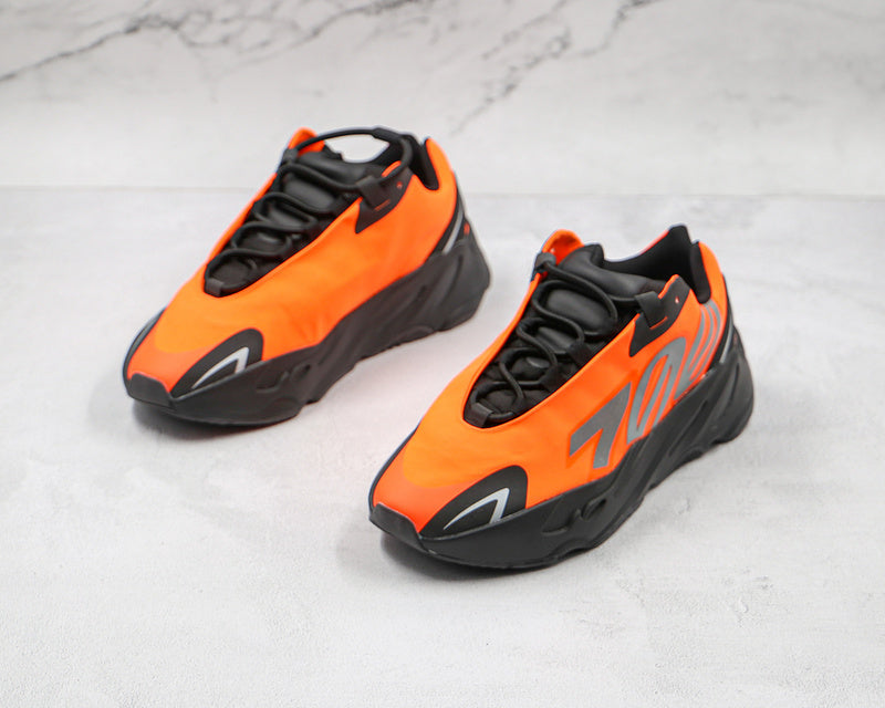 adidasUnisex Yeezy Boost 700 MNVN - Orange