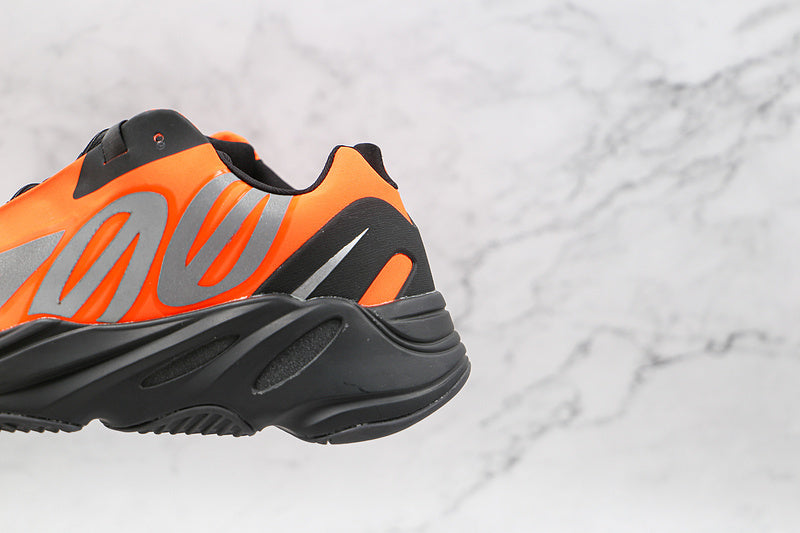 adidasUnisex Yeezy Boost 700 MNVN - Orange