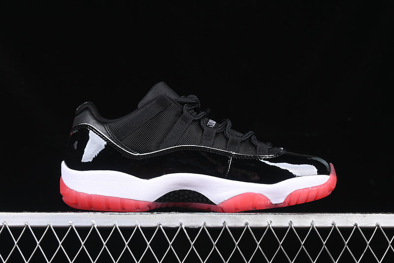 Air Jordan 11 AJ11 Low Retro - Bred