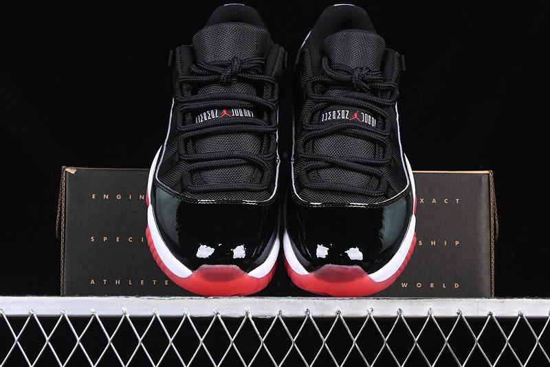 Air Jordan 11 AJ11 Low Retro - Bred