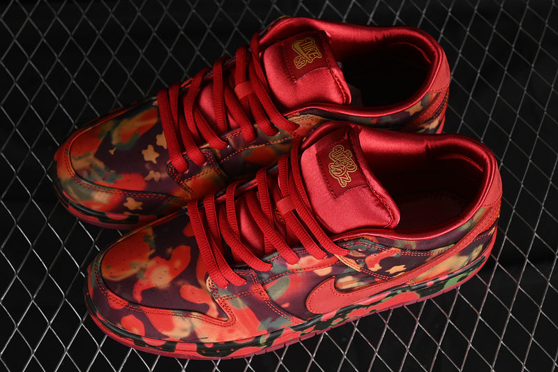 NikeUnisex SB Dunk Low - The Wizard of Oz