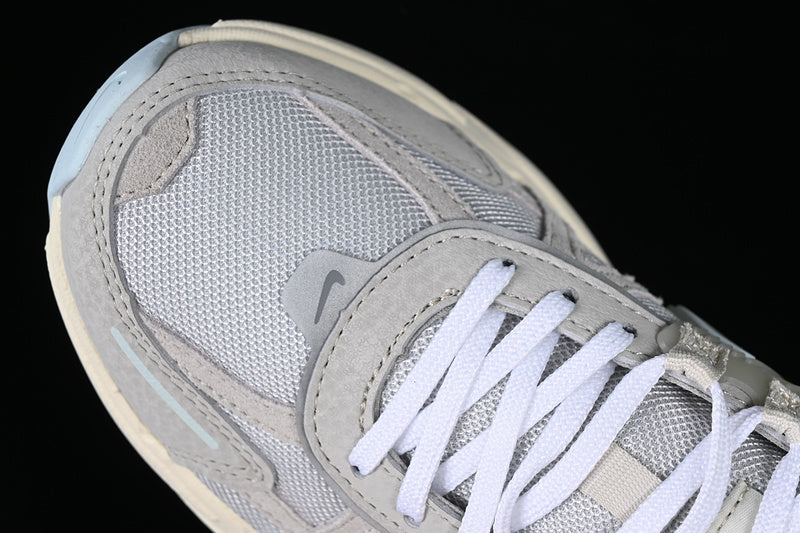 NikeuUnisex V2K Run - Light Bone