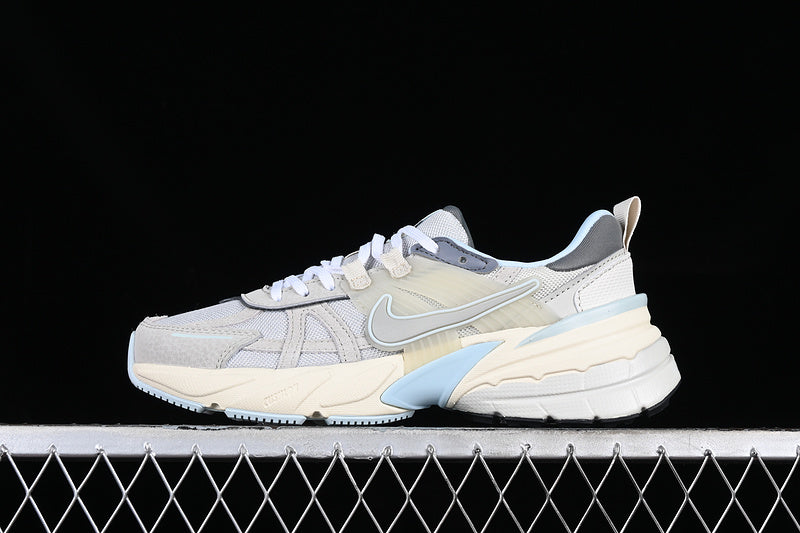 NikeuUnisex V2K Run - Light Bone
