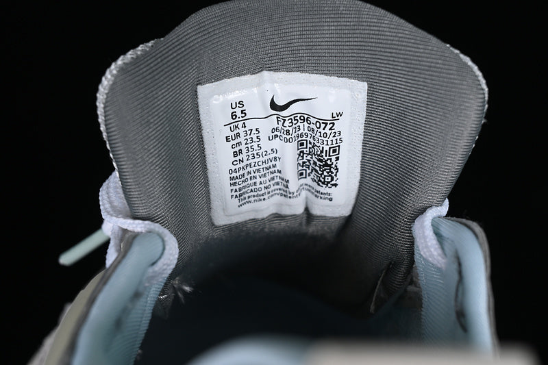 NikeuUnisex V2K Run - Light Bone