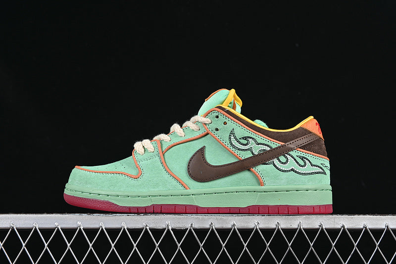 NikeUnisex SB Dunk Low - Rodeo Tourmaline