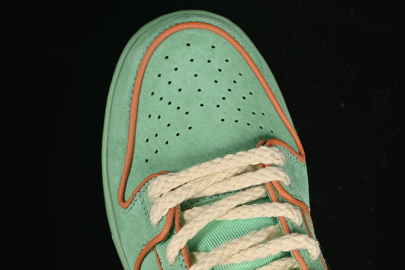 NikeUnisex SB Dunk Low - Rodeo Tourmaline