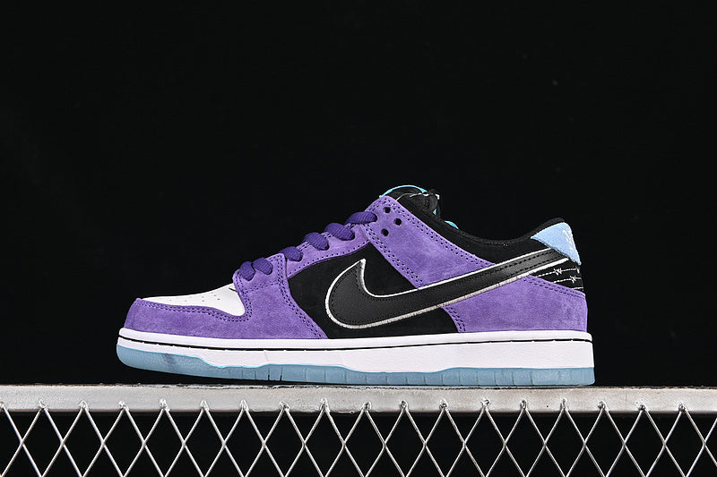 NikeUnisex SB Dunk Low - Hayley Wilson