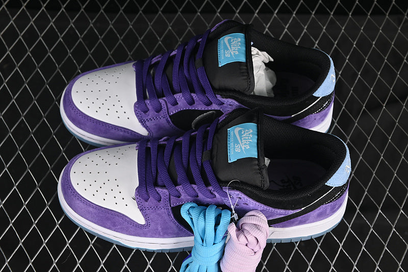 NikeUnisex SB Dunk Low - Hayley Wilson