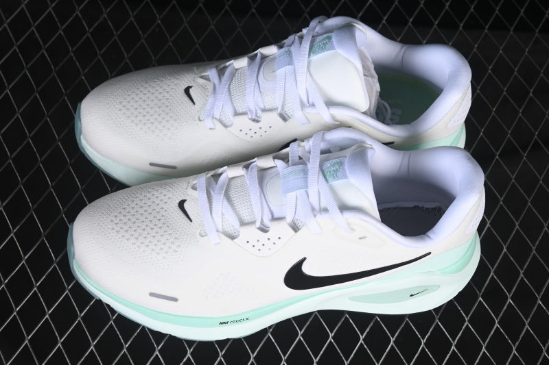 NikeUnisex Structure 26 - Black Barely Green